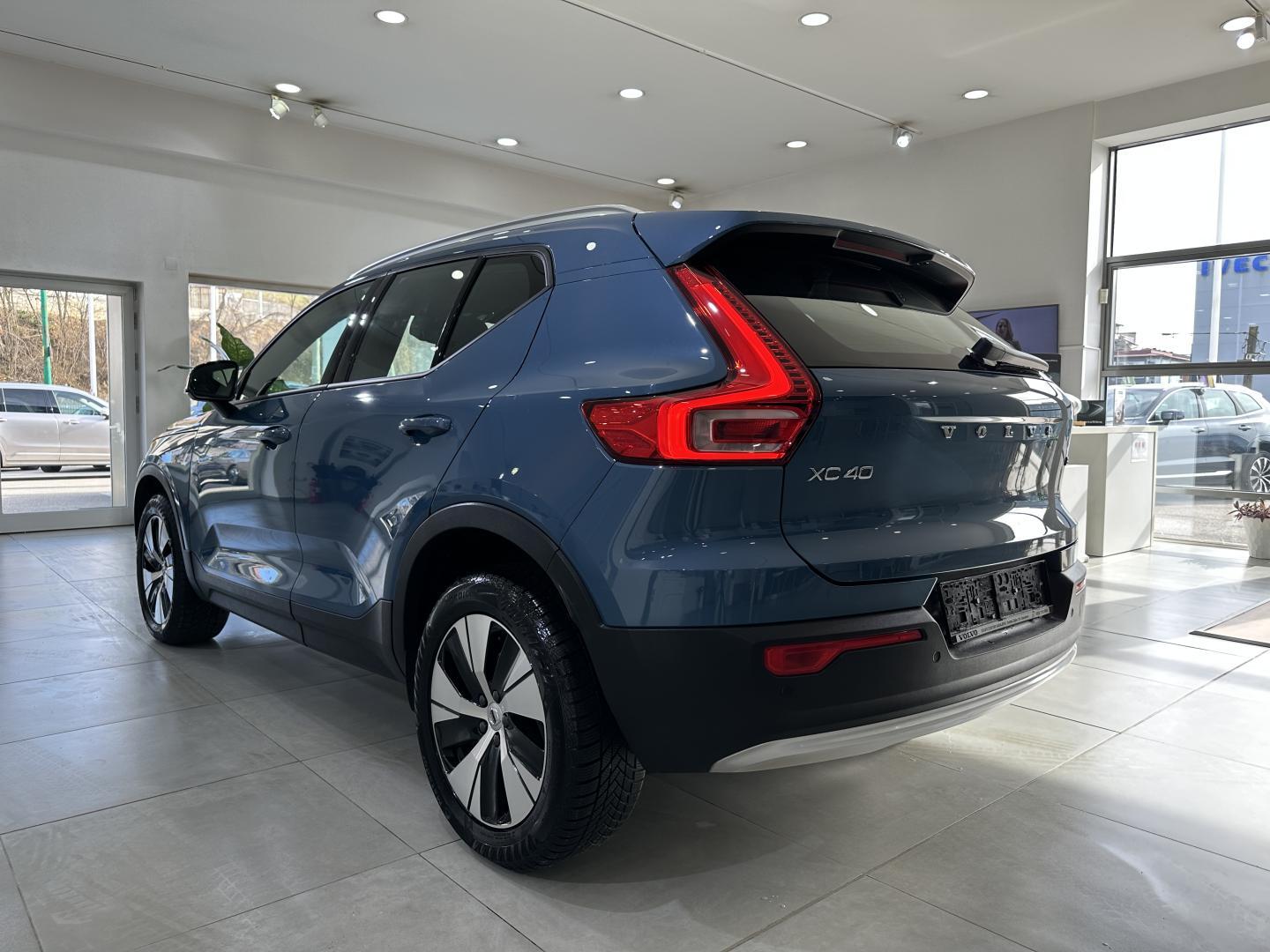 Volvo XC40 B3 (P) 163hp Core AT FWD DCT 9